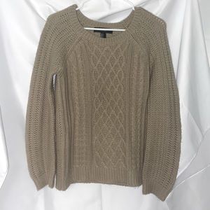 Beige comfy sweater 💗